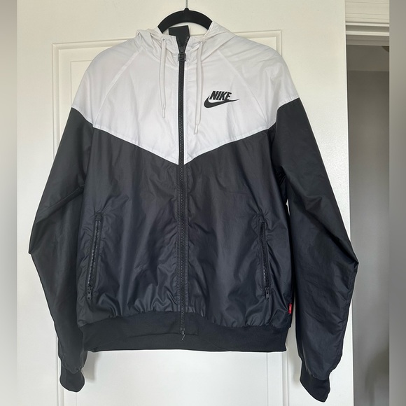 Nike Windbreaker Top - Picture 1 of 1